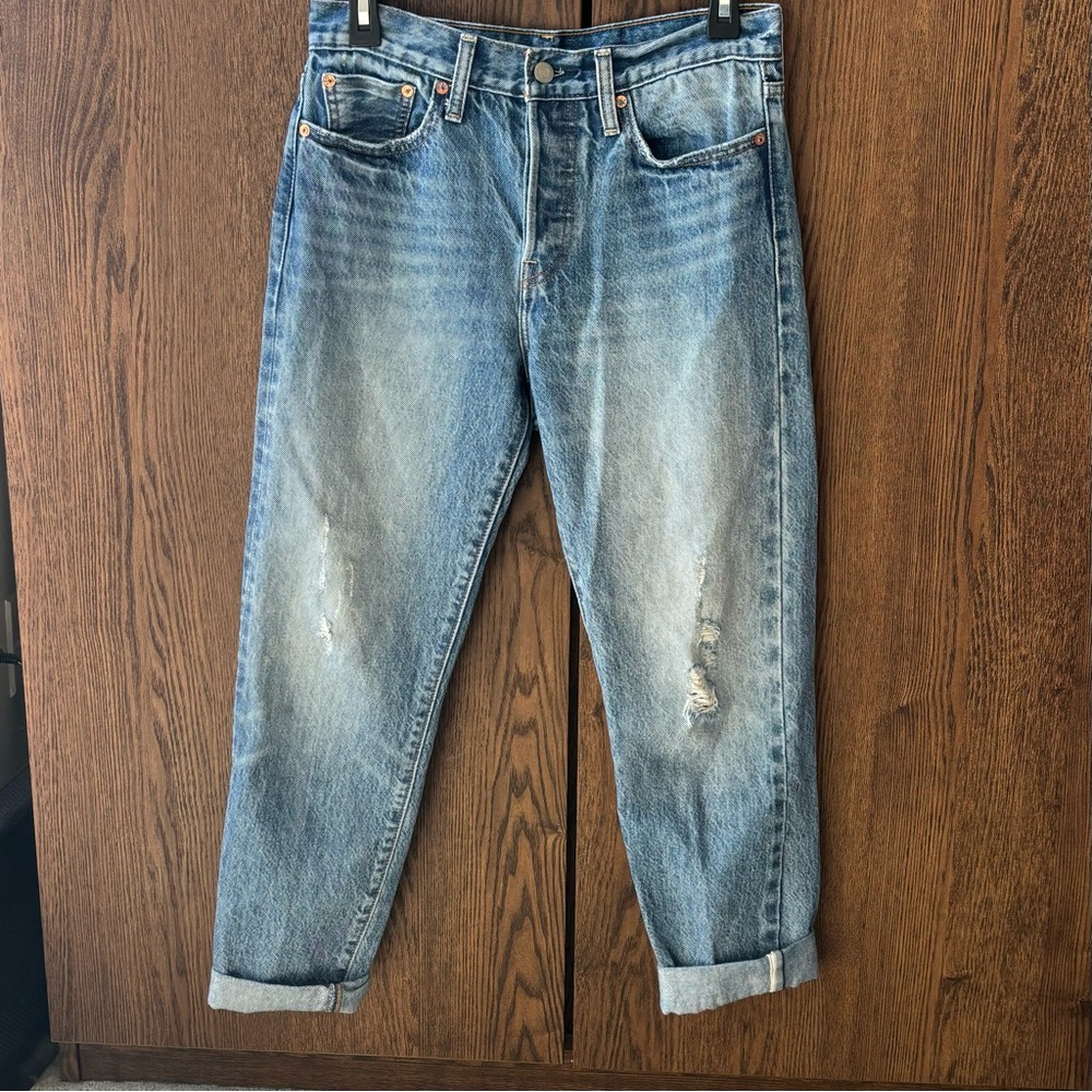Levi 27 Mom Jeans